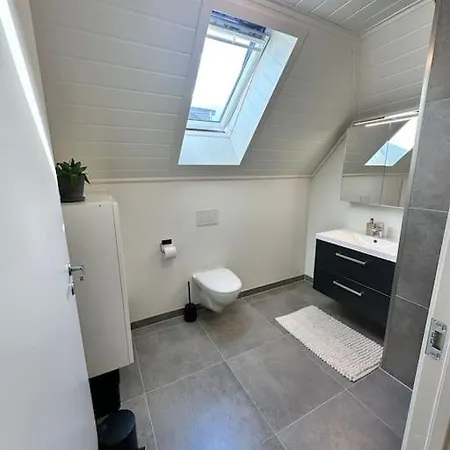 Apartment Sjarmerende Og Sentralt Beliggende Med Stor Ballkong Pa Storhaug - Perfekt Sommerleie!